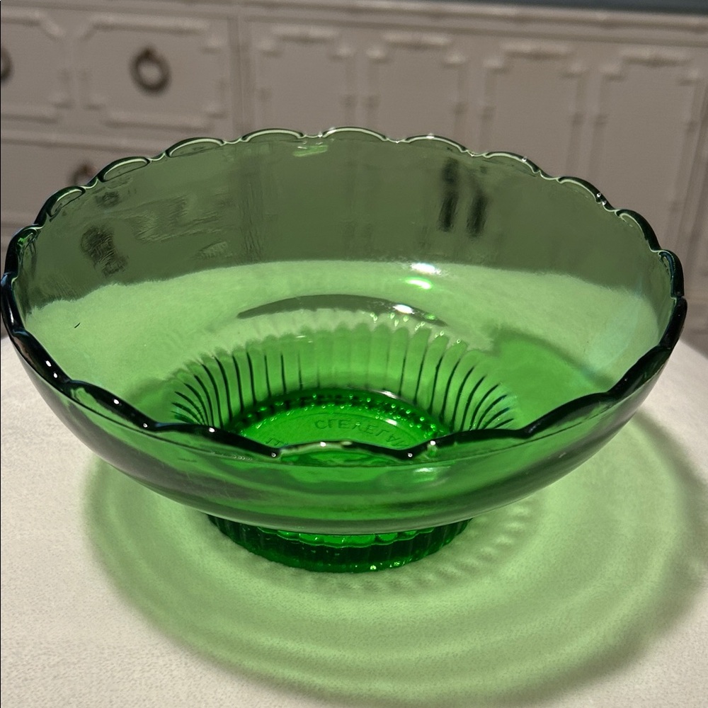 Emerald Green Vintage Glass Bowl EO Brody Co